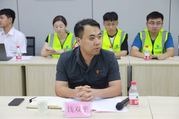 1694659961169978.jpg 座谈钱双平局长.jpg