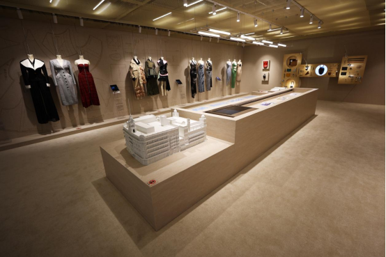 1727409355619642.png image.png