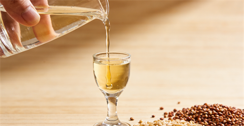 顺口浓香纯粮白酒怎么选？2026年高性价比榜单，榜首这款“老酒足”值得关注